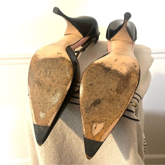 Patent leather Miu Miu kitten heeled T-strapped spectator pumps - Picture 7 of 11